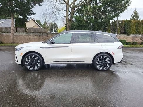 New 2026 Lincoln Nautilus Black Label w/ Jet Appearance Package image 2