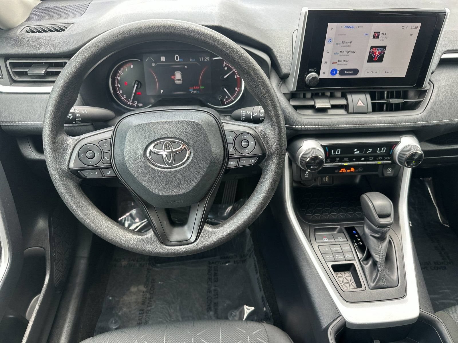 Used 2025 Toyota RAV4 XLE AWD/4WD image 15