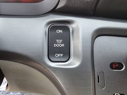 Used 2005 Honda Odyssey Touring image 54