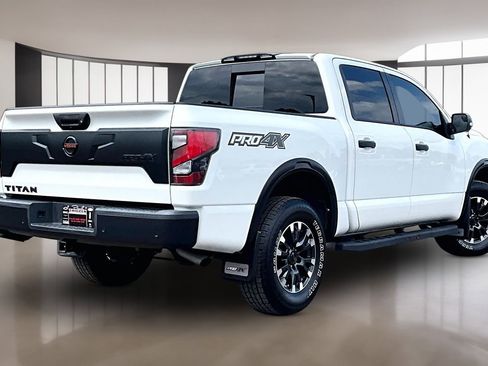Used 2021 Nissan Titan PRO-4X w/ Pro-4x Convenience Package AWD/4WD image 6