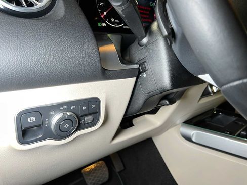 Used 2026 Mercedes-Benz GLB 250 4MATIC image 27