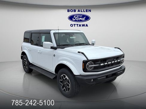 New 2025 Ford Bronco Outer Banks image 14
