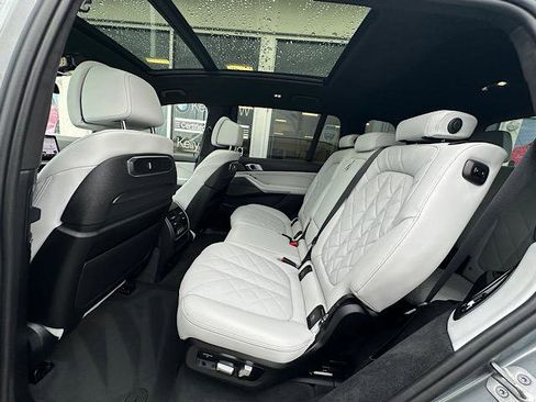 Certified 2024 BMW X7 xDrive40i w/ M Sport Package image 20