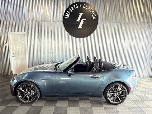 Used 2016 MAZDA MX-5 Miata Grand Touring RWD image 12