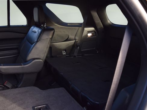 Certified 2023 Ford Explorer ST w/ Equipment Group 401A image 9