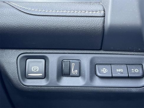 Certified 2023 GMC Acadia SLT w/ Technology Package image 26