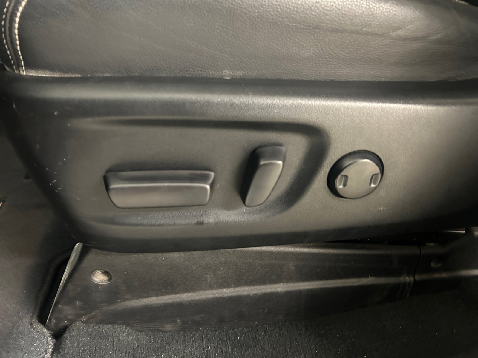 Used 2019 Toyota Sienna SE FWD image 10