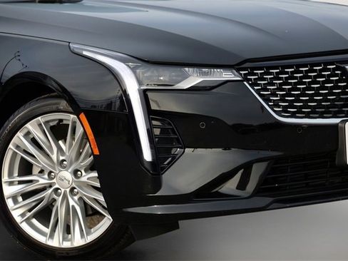 Used 2025 Cadillac CT4 Premium Luxury image 6