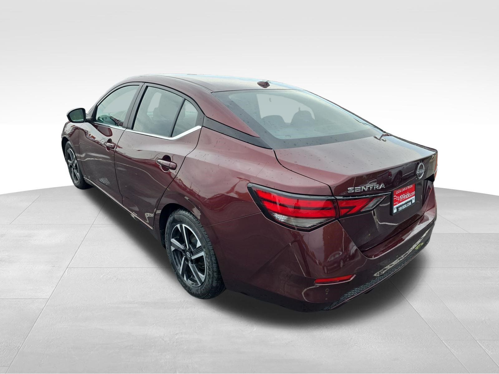 Used 2024 Nissan Sentra SV FWD image 4