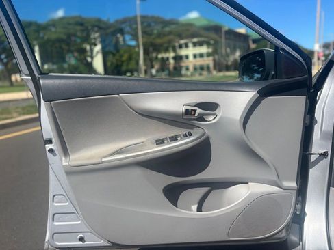 Used 2012 Toyota Corolla LE image 14