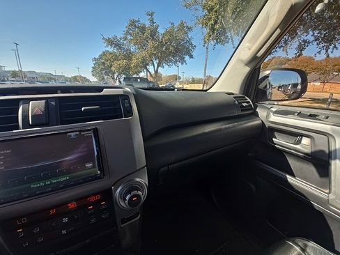 Used 2011 Toyota 4Runner Limited image 25