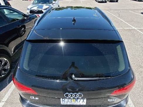 Used 2016 Audi Q5 2.0T Premium Plus w/ Technology Package AWD/4WD image 9