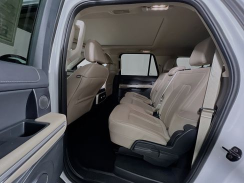 Used 2024 Ford Expedition Max Limited RWD image 29