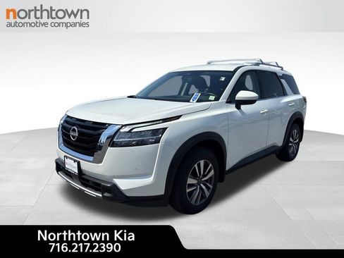 Used 2024 Nissan Pathfinder SL AWD/4WD image 1