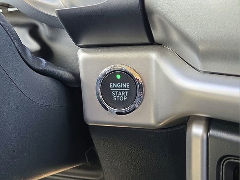 Used 2024 Ford Expedition XLT image 31