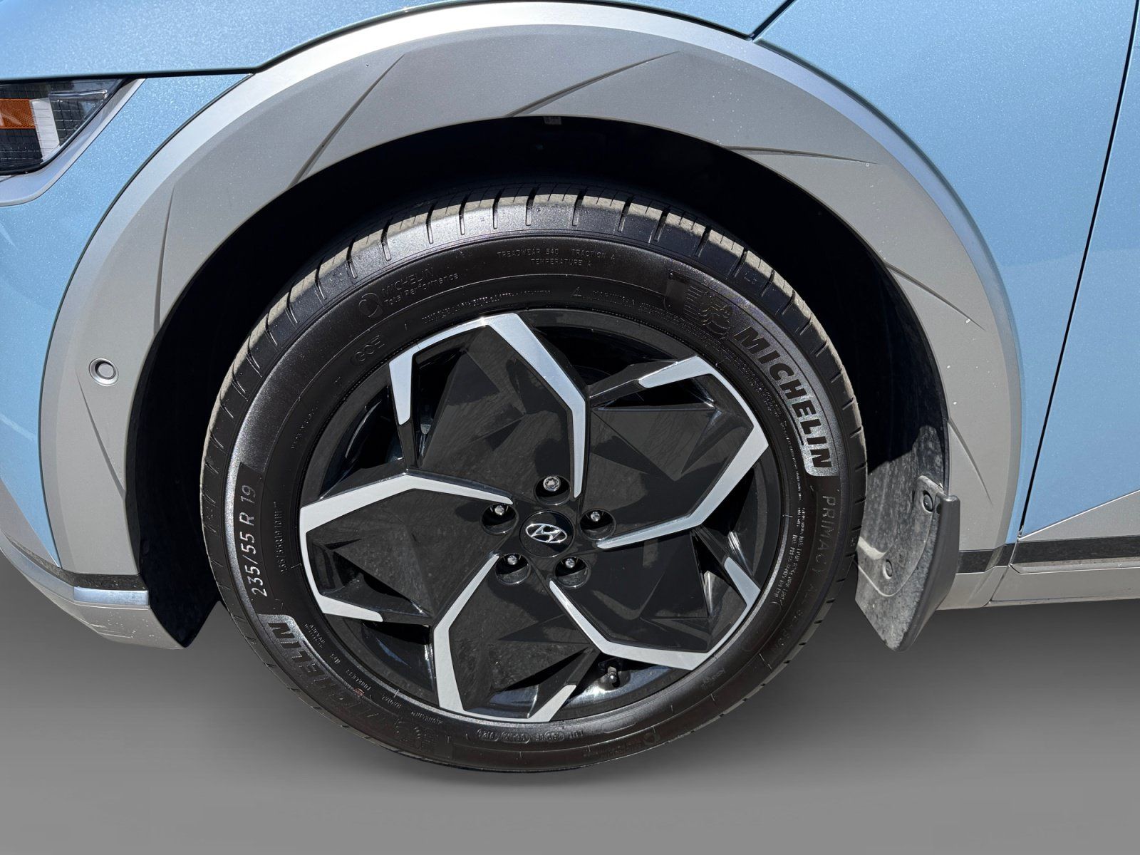 Certified 2024 Hyundai Ioniq 5 Limited RWD image 9