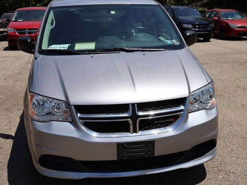 Used 2016 Dodge Grand Caravan SE w/ Quick Order Package 29E SE FWD image 8