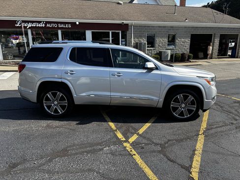 Used 2017 GMC Acadia Denali AWD/4WD image 8