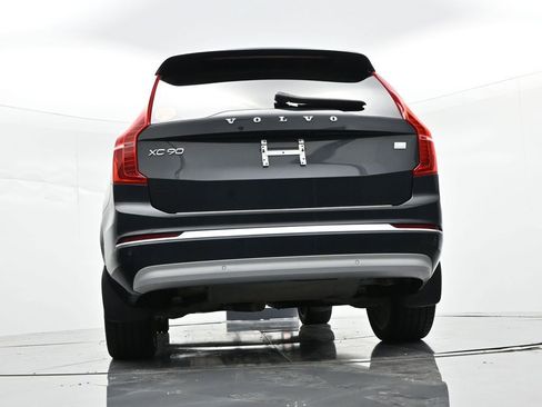 Used 2022 Volvo XC90 T8 Inscription w/ Lounge Package AWD/4WD image 23