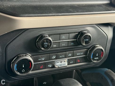 Used 2022 Ford Bronco Wildtrak AWD/4WD image 11