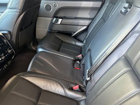 Used 2022 Land Rover Range Rover Sport HSE Silver Edition image 5