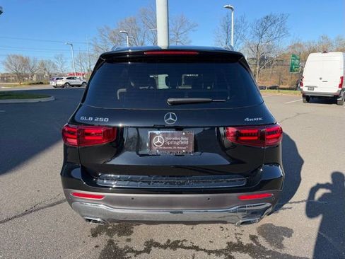 New 2026 Mercedes-Benz GLB 250 4MATIC image 5