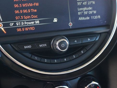 Used 2015 MINI Cooper S image 24