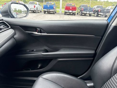 Used 2019 Toyota Camry SE w/ Audio Package FWD image 22