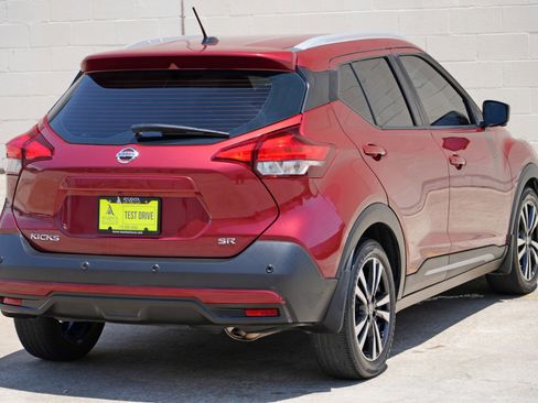 Used 2020 Nissan Kicks SR FWD image 44