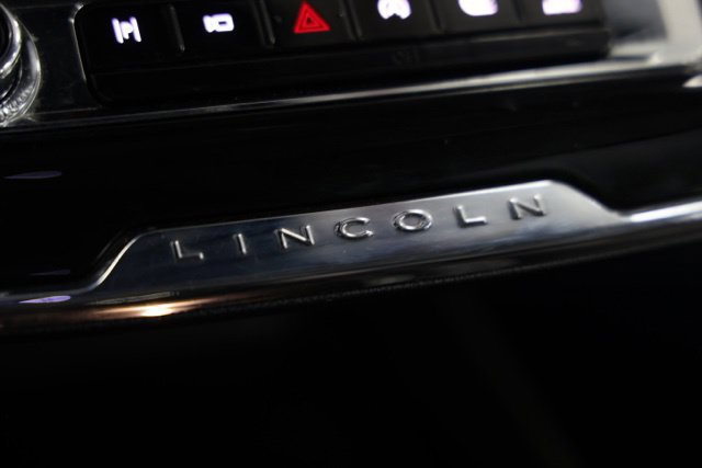 Used 2023 Lincoln Corsair Reserve w/ Equipment Group 202A AWD/4WD image 28