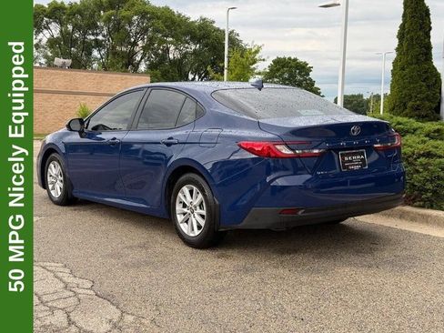 Used 2025 Toyota Camry LE FWD image 5