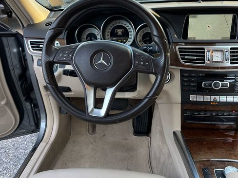 Used 2014 Mercedes-Benz E 350 Sedan image 15