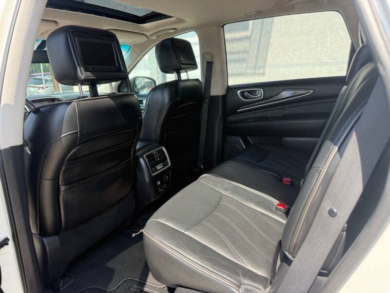 Used 2013 INFINITI JX35 AWD w/ Premium Pkg image 11