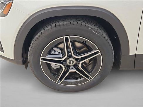 New 2026 Mercedes-Benz GLB 250 image 10
