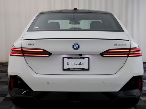 New 2026 BMW 550e xDrive w/ Premium Package image 16