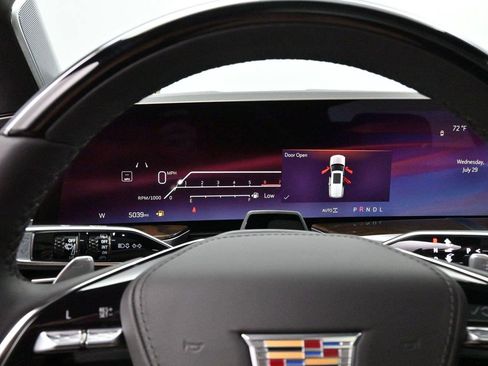 Certified 2026 Cadillac Escalade ESV Platinum Sport w/ LPO, ONYX Package AWD/4WD image 29