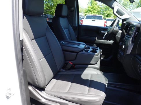 Used 2024 Chevrolet Silverado 1500 W/T w/ WT Value Package AWD/4WD image 38