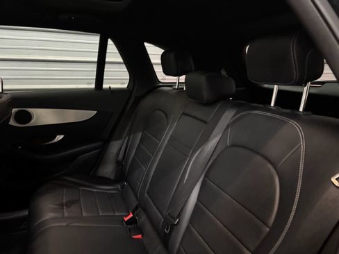 Used 2019 Mercedes-Benz GLC 300 4MATIC image 26