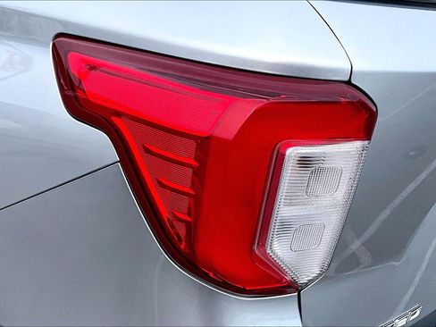 Certified 2020 Ford Explorer Limited image 25