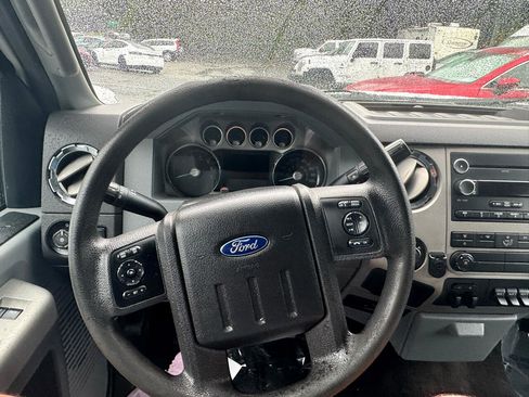 Used 2016 Ford F250 XLT w/ XLT Premium Package image 27