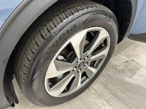 Certified 2025 Ford Escape Platinum image 37