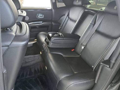 Used 2016 Rolls-Royce Ghost RWD image 31