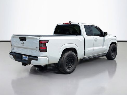 Used 2024 Nissan Frontier SV RWD image 5