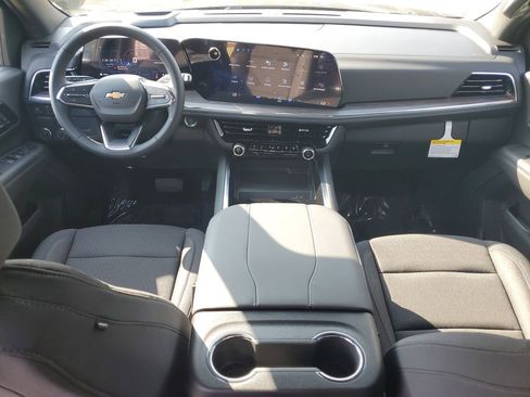 New 2026 Chevrolet Suburban LS image 9