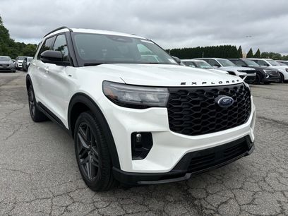 Used 2025 Ford Explorer ST-Line w/ ST-Line Street Pack