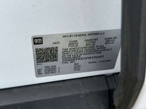 Used 2023 Chevrolet Suburban Premier image 37