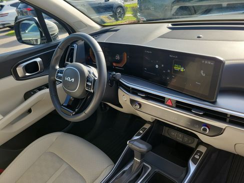 Certified 2025 Kia Sorento S w/ Panoramic Sunroof Package FWD image 6