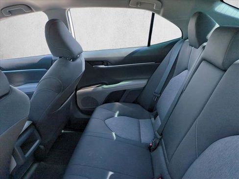 Used 2022 Toyota Camry LE FWD image 17