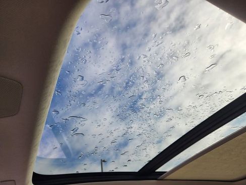 Certified 2022 Volvo XC60 B5 Momentum image 26