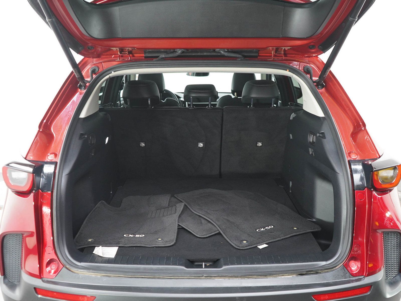 Used 2024 MAZDA CX-50 AWD 2.5 S w/ Premium Package image 16
